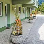 4 By Interhome