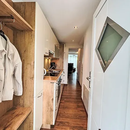 4 By Interhome